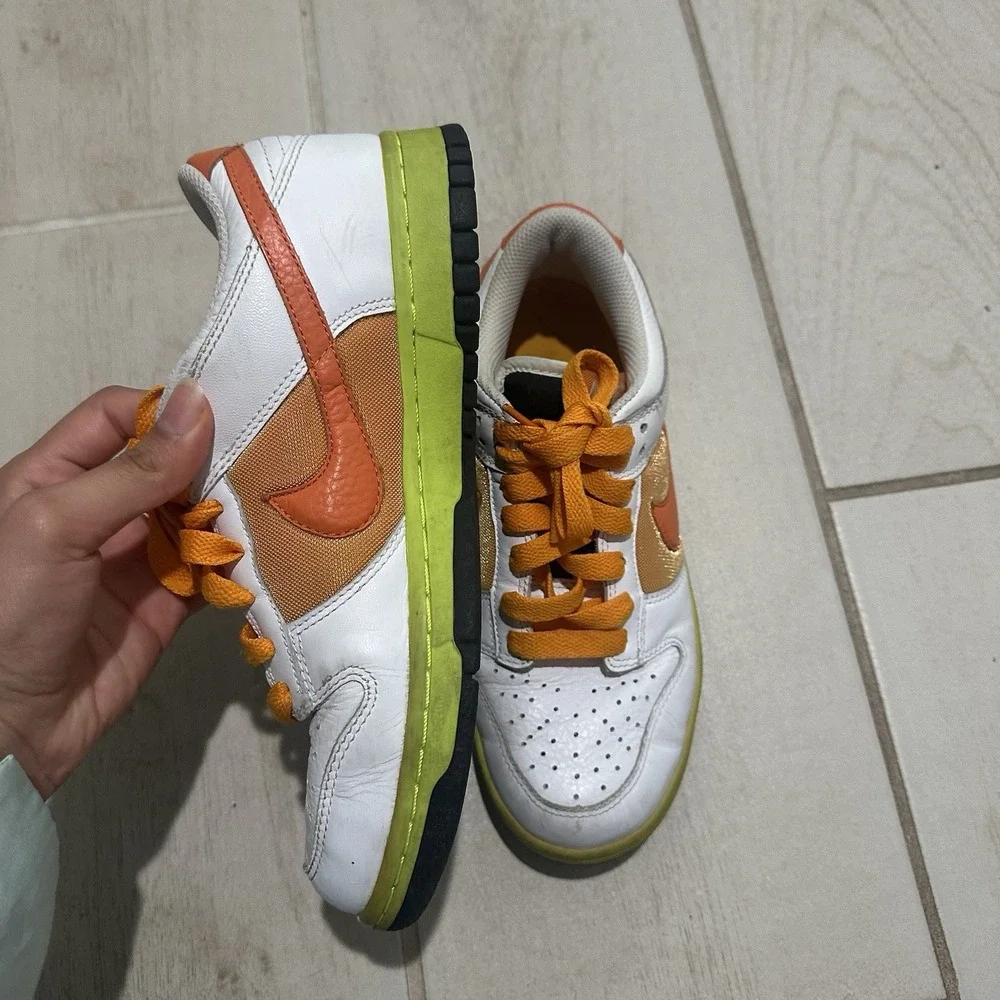 NIKE‎ 317813-181 WOMEN'S WHITE ORANGE BLAZE DUNK LOW SNEAKERS SIZE 7.5